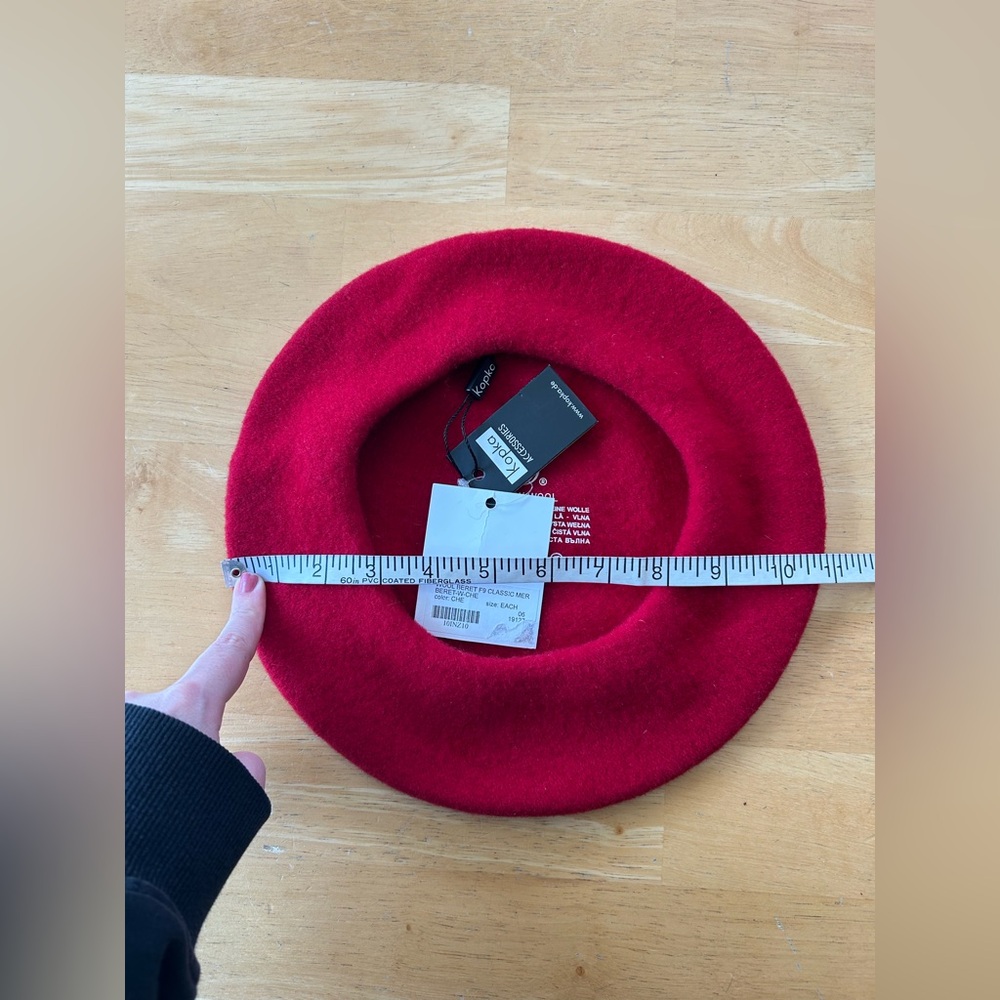 Kopka Red Wool Beret - Picture 7 of 9